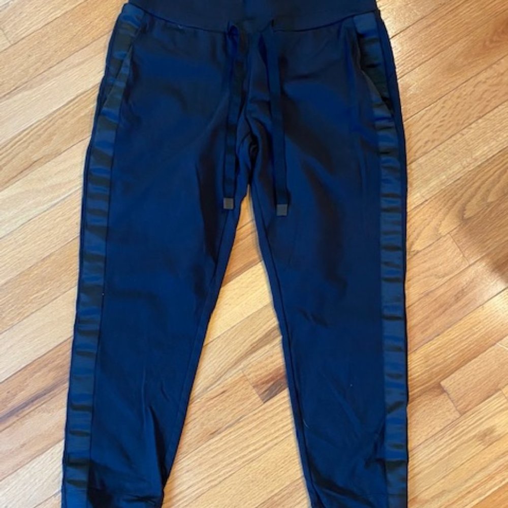 Athleta - Cropped pants